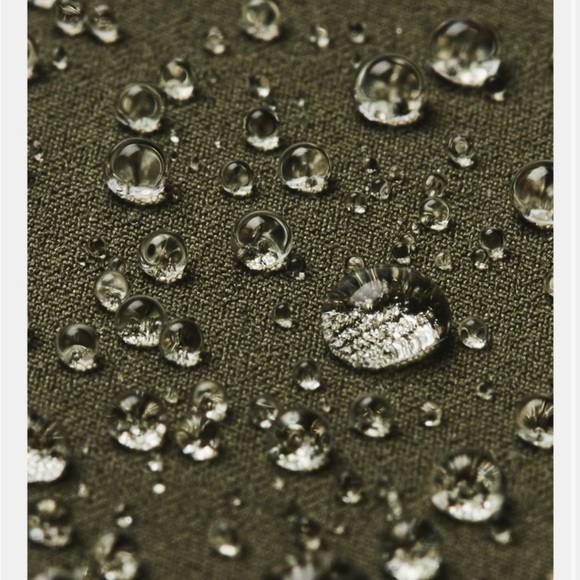 The Underarmour Unstoppable tapered pants size medium NWOT - Picture 7 of 12